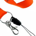 clip celular aplicado en la fabricacion de un lanyard anaranjado
